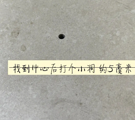 海陵瓷砖空鼓维修公司专业解答在瓷砖铺贴过程中，如果砂料搅拌不均匀，将会带来以下问题